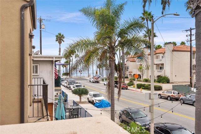 Detail Gallery Image 26 of 54 For 122 9th Street, Huntington Beach,  CA 92648 - 3 Beds | 3/2 Baths