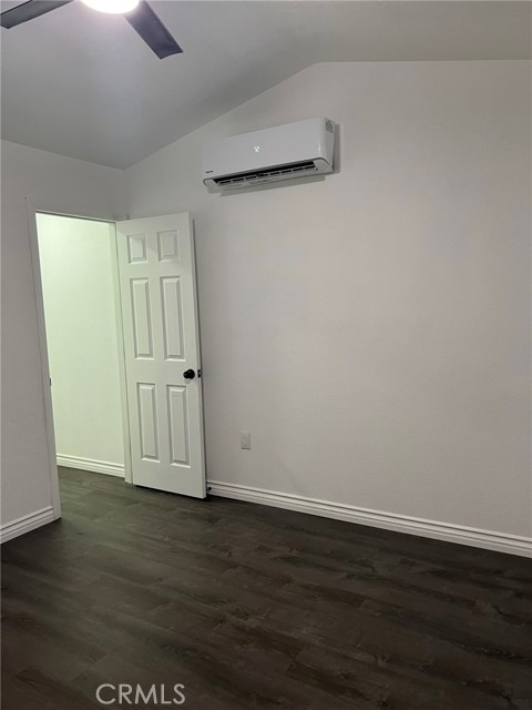 12255 Pacoima Road, Victorville CA: https://media.crmls.org/medias/b0b1abd5-4fe0-405a-8bc5-ede4e5c1e7f2.jpg