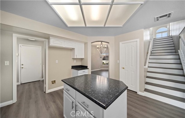 Detail Gallery Image 7 of 18 For 7304 Gila Ct, Palmdale,  CA 93551 - 5 Beds | 3 Baths
