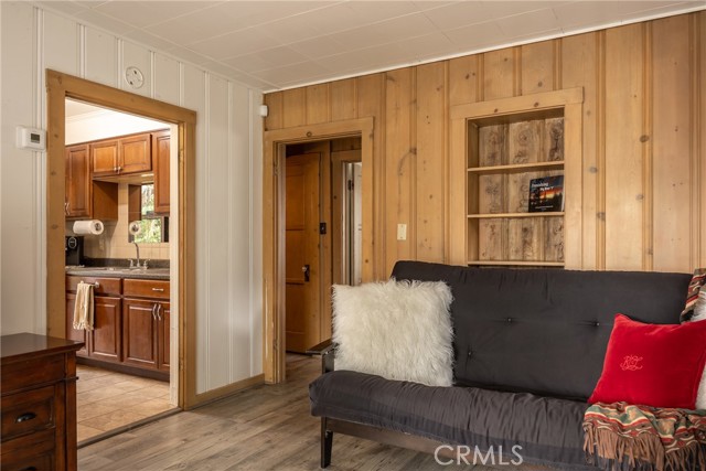 Detail Gallery Image 9 of 29 For 767 Pine Knot Bld, Big Bear Lake,  CA 92315 - 1 Beds | 1 Baths