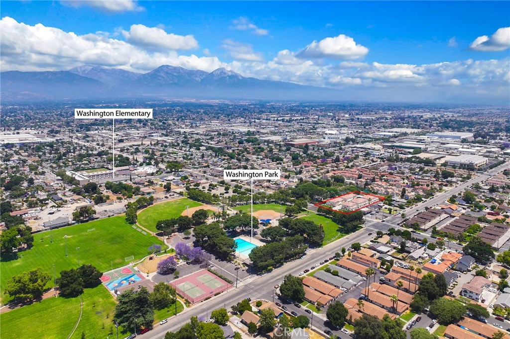 https://media.crmls.org/medias/b0b2b85a-061e-4d70-b280-bc3a3ffb7f74.jpg?preset=X-Large