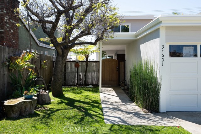 Detail Gallery Image 3 of 21 For 34601 Calle Portola, Dana Point,  CA 92624 - 3 Beds | 2 Baths