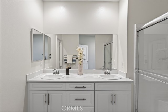 Detail Gallery Image 20 of 39 For 1093 N Harbor Bld, Anaheim,  CA 92801 - 3 Beds | 3 Baths