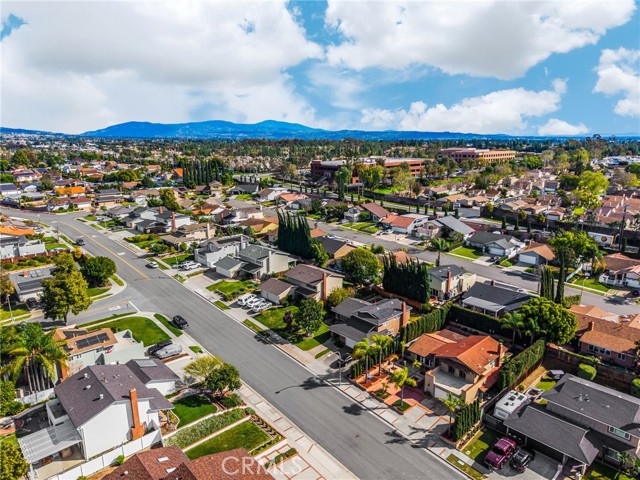Detail Gallery Image 5 of 6 For 1796 Ravencrest Dr, Brea,  CA 92821 - 4 Beds | 3 Baths
