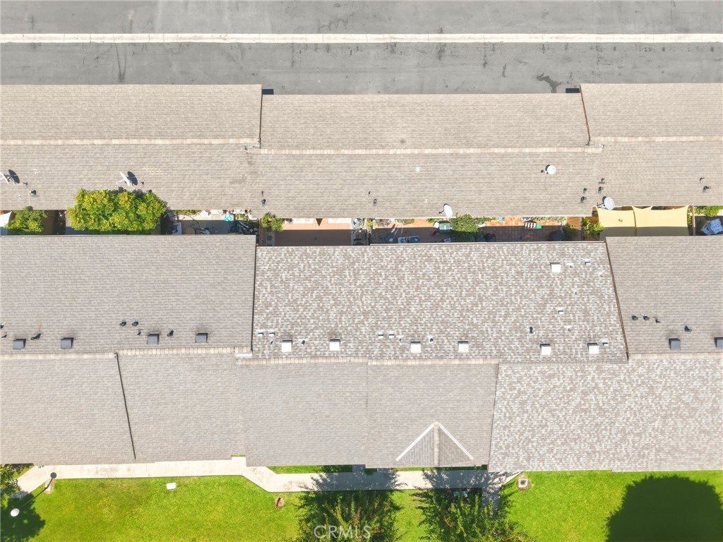https://media.crmls.org/medias/b0b87b01-c553-4611-80a1-24f4dd3b45af.jpg?preset=X-Large