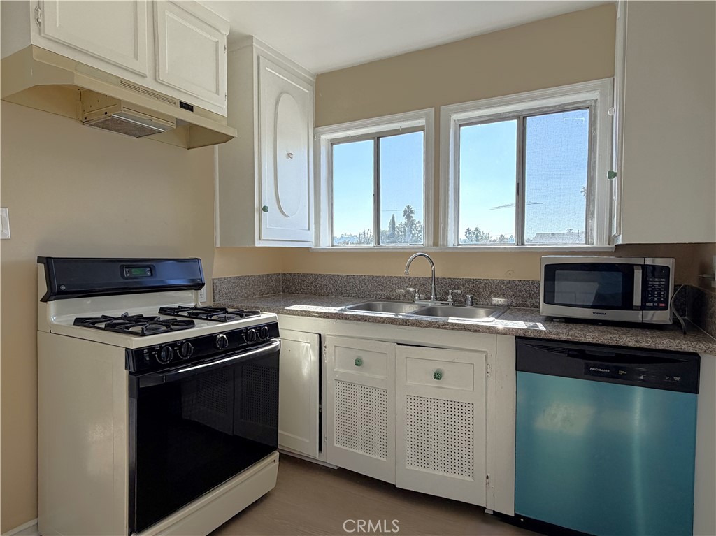 B0B8B8Ee Bf95 4Acf 9Cea Cdc5Cd66E68A 3357 Sunnynook, Atwater Village, Ca 90039 &Lt;Span Style='BackgroundColor:transparent;Padding:0Px;'&Gt; &Lt;Small&Gt; &Lt;I&Gt; &Lt;/I&Gt; &Lt;/Small&Gt;&Lt;/Span&Gt;