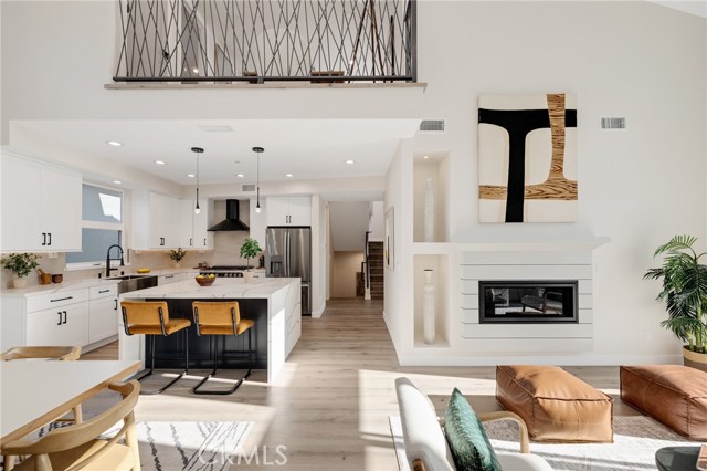 1802 Blossom Lane, Redondo Beach CA: https://media.crmls.org/medias/b0b8e31c-7980-4b3e-a717-097c16c9e4c2.jpg