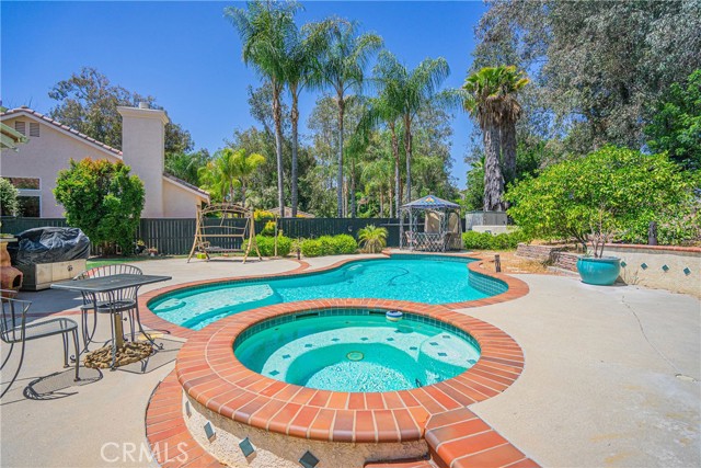 39754 Calle Azucar, Murrieta CA: https://media.crmls.org/medias/b0b95876-9054-491a-8270-49b96252f071.jpg