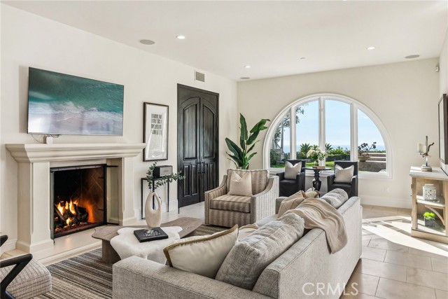 3 Coral Cay, Newport Coast CA: https://media.crmls.org/medias/b0ba0996-2ab3-42b9-bf30-baf15a5c98c4.jpg