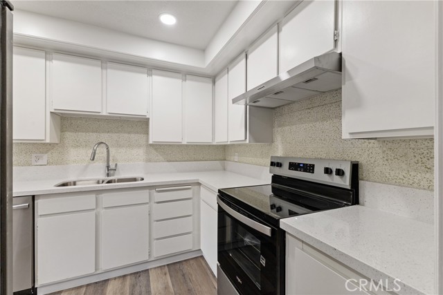 Detail Gallery Image 6 of 32 For 2352 Altisma #4,  Carlsbad,  CA 92009 - 2 Beds | 1/1 Baths