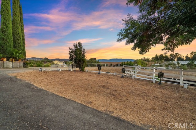 Detail Gallery Image 12 of 75 For 36350 Calle Poco, Temecula,  CA 92592 - 6 Beds | 5/1 Baths