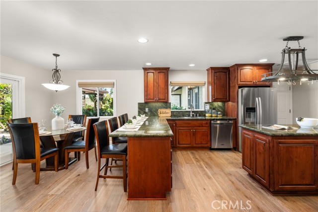 2465 Via Oeste Drive, Fallbrook CA: https://media.crmls.org/medias/b0bb2a35-1654-4975-88b4-e5b5e1fd5298.jpg
