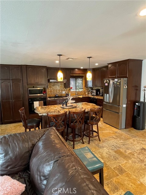 Detail Gallery Image 8 of 23 For 403 Basetdale, La Puente,  CA 91746 - 4 Beds | 2 Baths