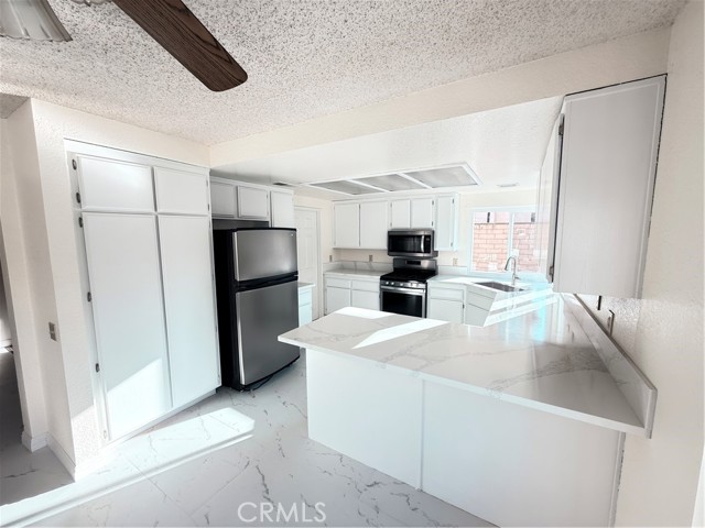 Detail Gallery Image 35 of 54 For 2450 via Pacifica, Corona,  CA 92882 - 4 Beds | 3 Baths