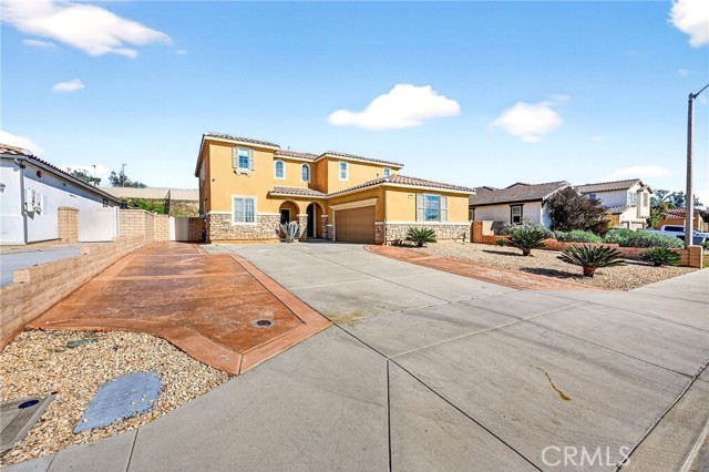 Detail Gallery Image 4 of 71 For 820 Genaro Dr, Perris,  CA 92571 - 4 Beds | 2/1 Baths