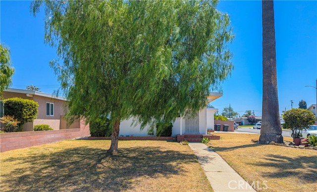 17924 Gard Avenue, Artesia CA: https://media.crmls.org/medias/b0bbd257-dde1-435d-9189-9dabe4bcd008.jpg