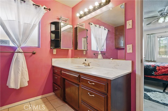 260 E Whittier Avenue, Hemet CA: https://media.crmls.org/medias/b0bbee95-ddd5-4c0d-a63b-d9a53796490b.jpg