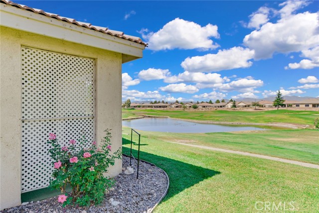 11096 Sandy Lane, Apple Valley CA: https://media.crmls.org/medias/b0bc1e5a-da32-441e-8bda-e82f5bab3eee.jpg