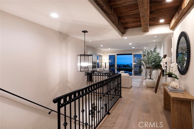 420 De Sola Terrace, Corona del Mar CA: https://media.crmls.org/medias/b0bc363c-4669-4c8b-baf2-65eeef55aebb.jpg