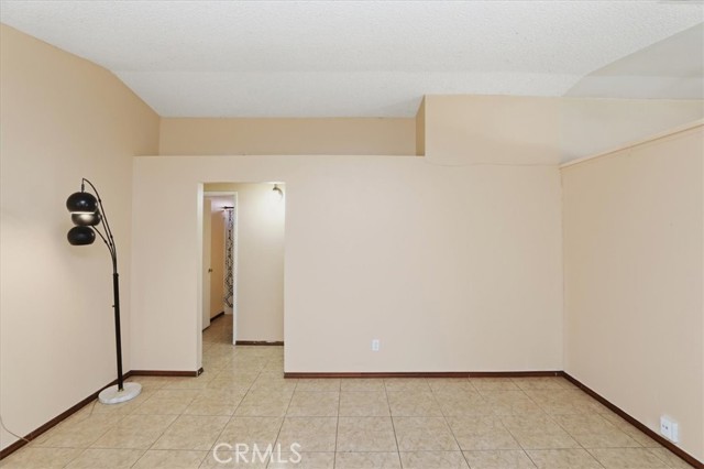 Detail Gallery Image 13 of 36 For 1907 Overland, Colton,  CA 92324 - 3 Beds | 2 Baths