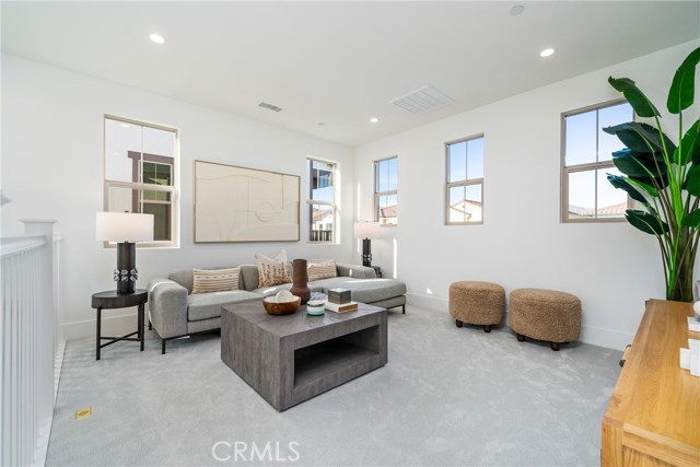 123 Oakstone, Irvine CA: https://media.crmls.org/medias/b0bd4339-4ba4-4d1e-8a44-e9017ebc8ce1.jpg