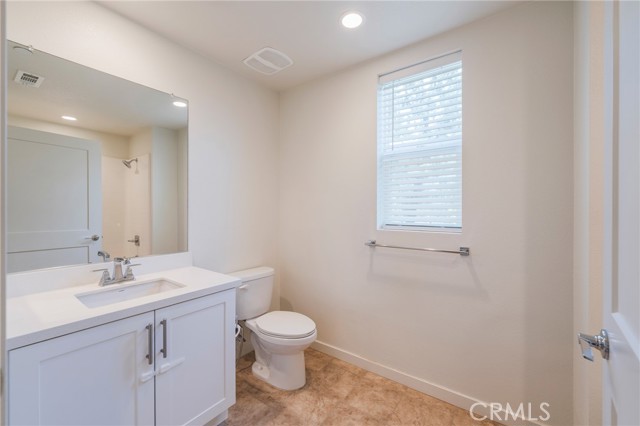 1100 Epic, Irvine CA: https://media.crmls.org/medias/b0bdd671-3605-491f-80d7-82fc9b4e5f61.jpg