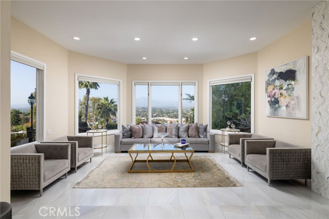 25761 Highplains Terrace, Laguna Hills CA: https://media.crmls.org/medias/b0bdf664-8c7d-4d26-bcb9-5da19d418bd9.jpg