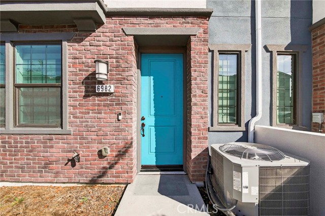 Detail Gallery Image 3 of 43 For 6982 Crimson, Buena Park,  CA 90621 - 4 Beds | 3/1 Baths