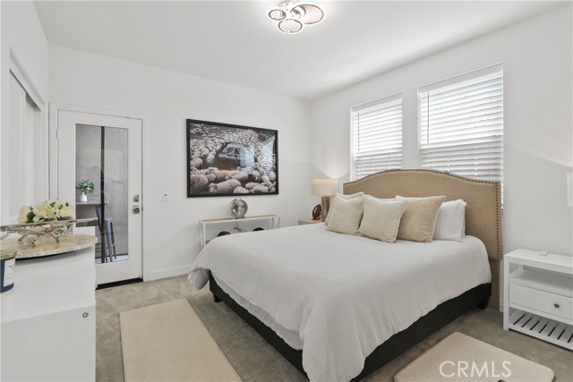 Detail Gallery Image 5 of 25 For 1096 N Anaheim Blvd., Anaheim,  CA 92801 - 4 Beds | 3/1 Baths