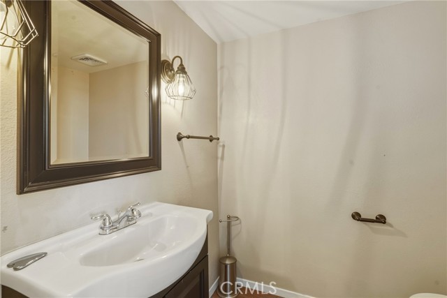 Detail Gallery Image 21 of 47 For 334 W 220th St, Carson,  CA 90745 - 3 Beds | 2/1 Baths