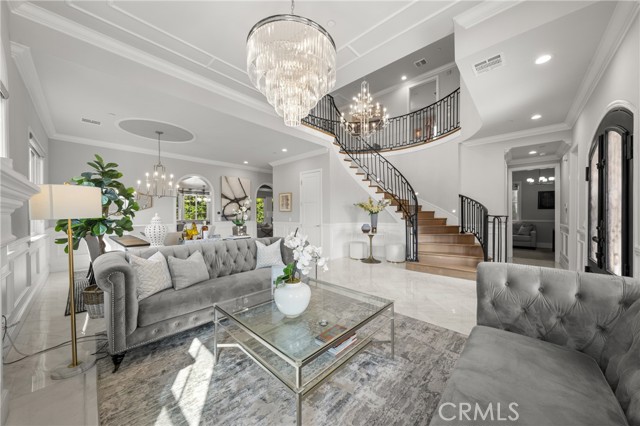 Image 10 of 47 For 6247 Ivar  