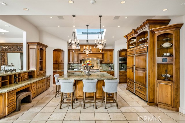 215 S Poinsettia Avenue, Manhattan Beach CA: https://media.crmls.org/medias/b0c05585-ab09-4e9f-9827-e8331ead07f1.jpg