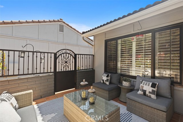 3315 San Amadeo, Laguna Woods CA: https://media.crmls.org/medias/b0c08fc9-59a9-4317-bc3b-34556ee7d320.jpg