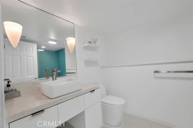 Detail Gallery Image 35 of 37 For 225 33rd, Hermosa Beach,  CA 90254 - 5 Beds | 5 Baths