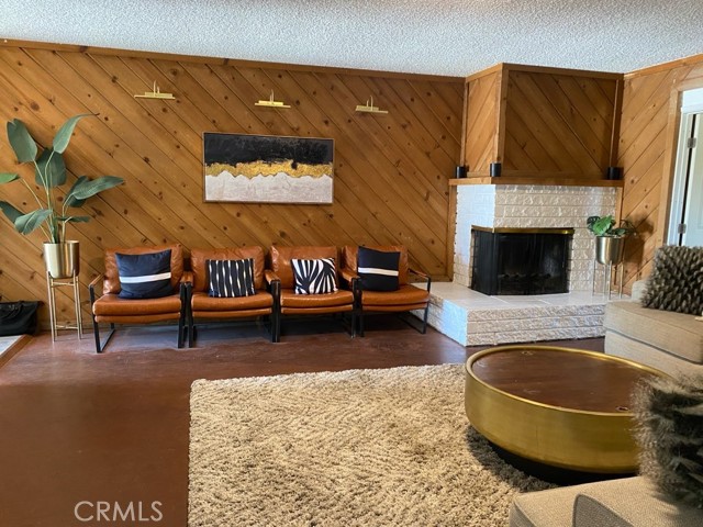 9166 Tamarind Ave., Fontana CA: https://media.crmls.org/medias/b0c197b6-3484-4868-9f1e-be92bdd26a67.jpg
