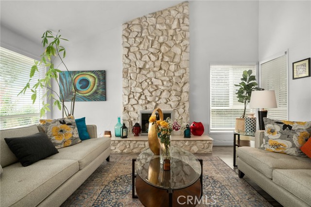Detail Gallery Image 6 of 35 For 1660 W Sallie Ln, Anaheim,  CA 92802 - 4 Beds | 2 Baths