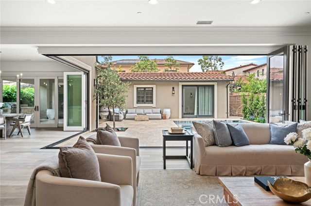 117 Andirons, Irvine CA: https://media.crmls.org/medias/b0c257bf-b66f-46d5-9282-e59e24d34227.jpg