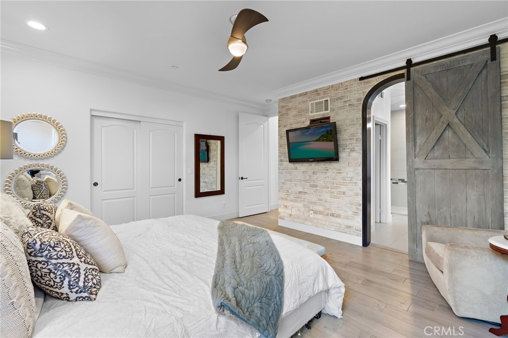 MLS #OC25022354 img 13