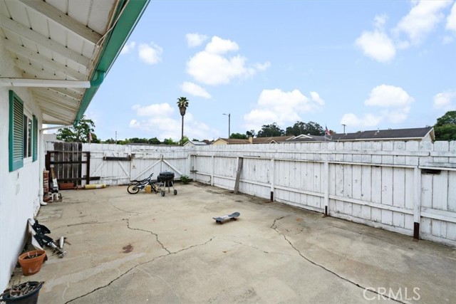 315 Hobbs Lane, Santa Maria CA: https://media.crmls.org/medias/b0c2ec80-d3c5-4b0e-af18-528291a0333b.jpg