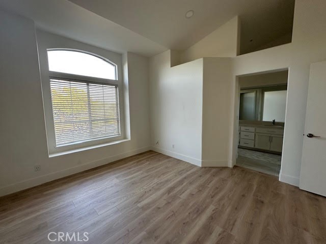 Detail Gallery Image 12 of 22 For 552 Shoal Cir, Redwood City,  CA 94065 - 2 Beds | 2/1 Baths