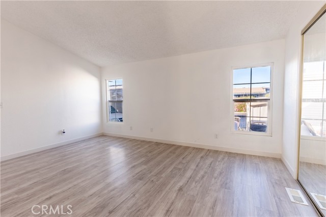 Detail Gallery Image 10 of 30 For 1241 N East #216,  Anaheim,  CA 92805 - 3 Beds | 2 Baths