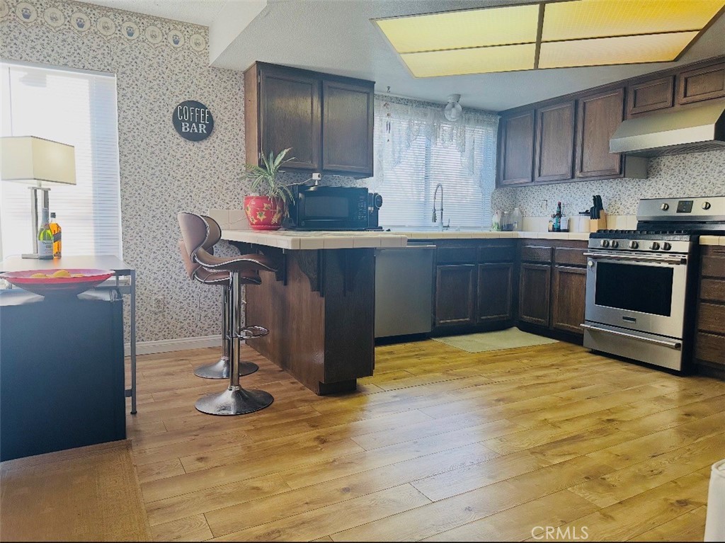 https://media.crmls.org/medias/b0c367c5-c483-419f-9991-0640a8cd045c.jpg?preset=X-Large