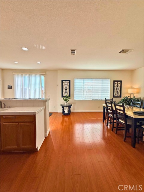 Detail Gallery Image 14 of 34 For 14115 Desert Rose, Hesperia,  CA 92344 - 4 Beds | 3 Baths