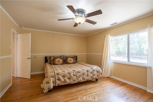 42668 Sonoma Drive, Big Bear Lake CA: https://media.crmls.org/medias/b0c63621-d0b9-4e4f-8244-f94791272b58.jpg