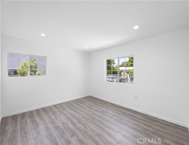 6846 Wystone Avenue, Reseda CA: https://media.crmls.org/medias/b0c6ab34-0bf2-48cc-a5e2-d06141e4f452.jpg
