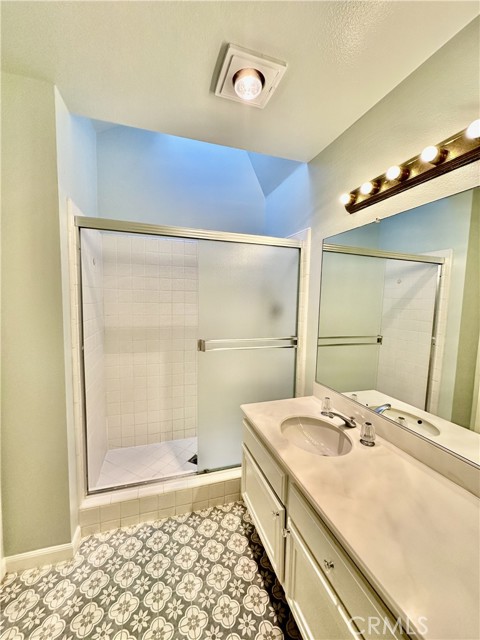 Detail Gallery Image 19 of 26 For 19 Dartmouth, Irvine,  CA 92612 - 2 Beds | 2/1 Baths