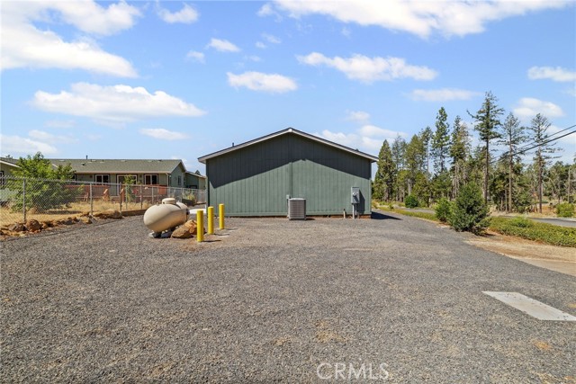 13872 S Park Drive, Magalia CA: https://media.crmls.org/medias/b0c9315b-75cb-4a6a-bf23-d5db53d17589.jpg