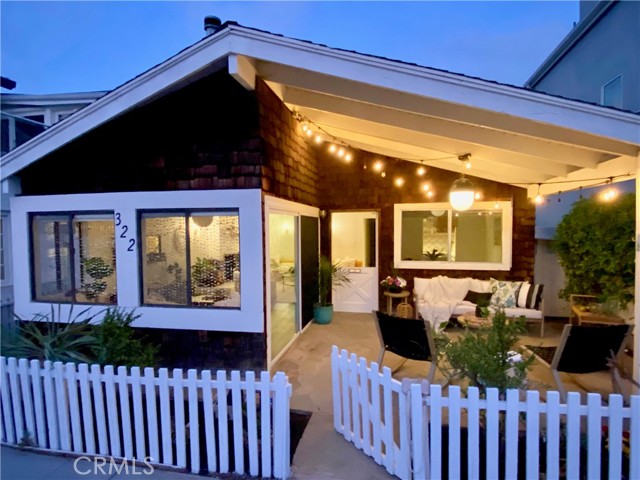 Detail Gallery Image 31 of 33 For 322 Grand Canal, Newport Beach,  CA 92662 - 3 Beds | 3 Baths