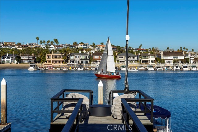 Detail Gallery Image 24 of 63 For 704 via Lido Nord, Newport Beach,  CA 92663 - 4 Beds | 4/1 Baths