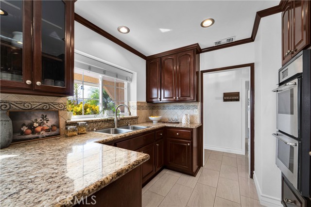 Detail Gallery Image 4 of 43 For 9243 Balfour, Pico Rivera,  CA 90660 - 3 Beds | 3/1 Baths